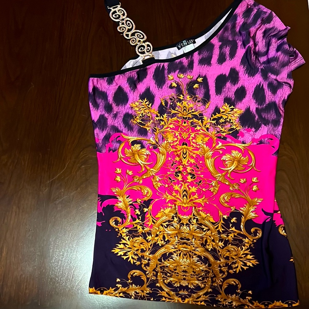 Venus women’s size Large beautiful purple pink black top